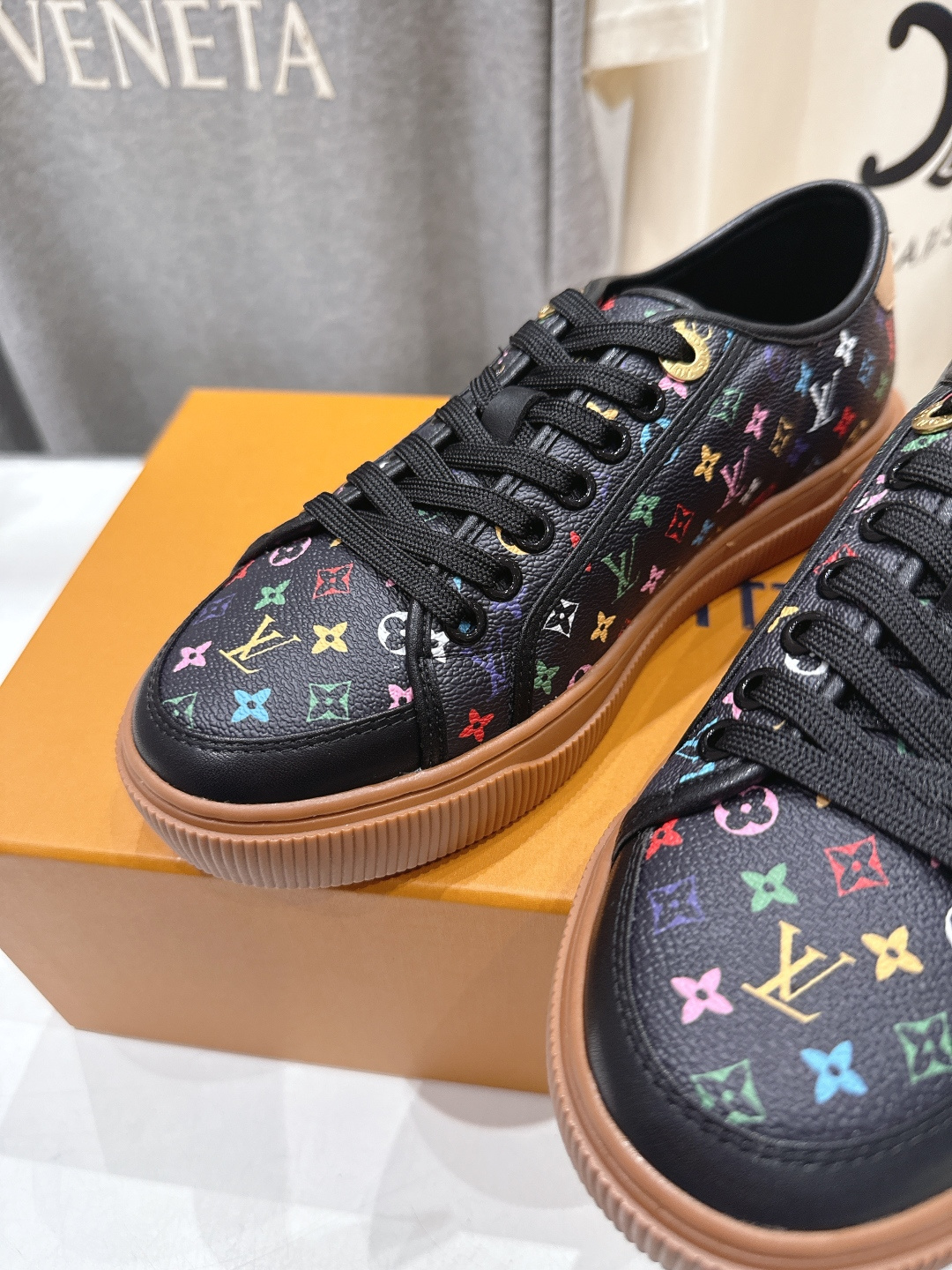 高版本出厂 LOUIS VUITTON～LV路易威登F057 L家驴牌最新款走秀款系列运动休闲鞋原版购入