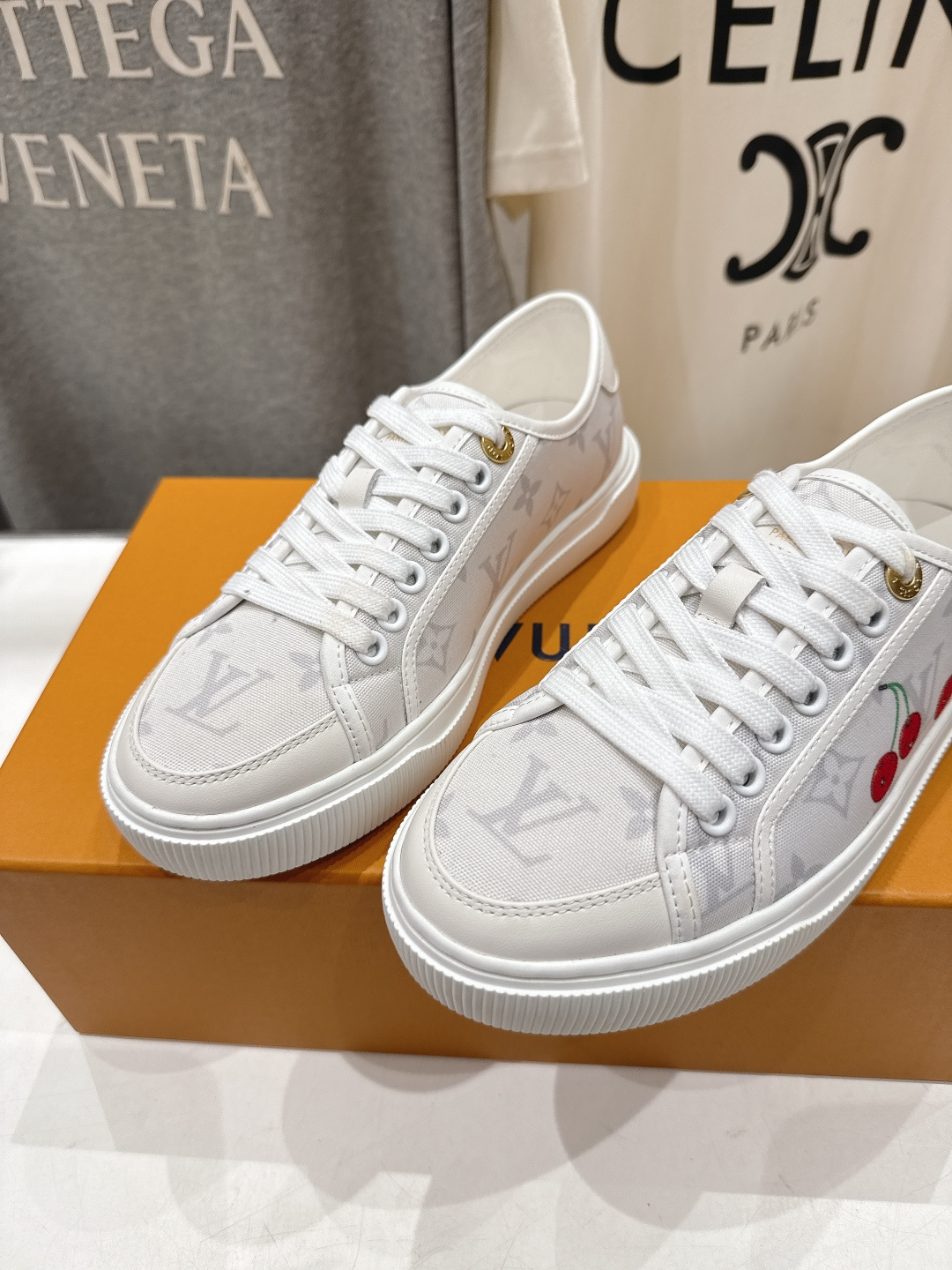 高版本出厂 LOUIS VUITTON～LV路易威登F057 L家驴牌最新款走秀款系列运动休闲鞋原版购入