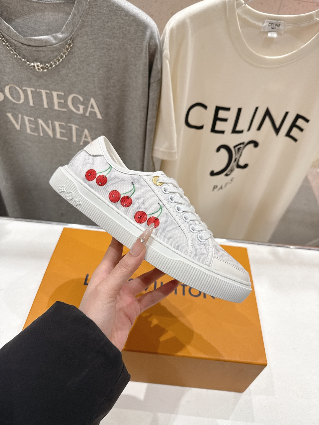 高版本出厂 LOUIS VUITTON～LV路易威登F057 L家驴牌最新款走秀款系列运动休闲鞋原版购入