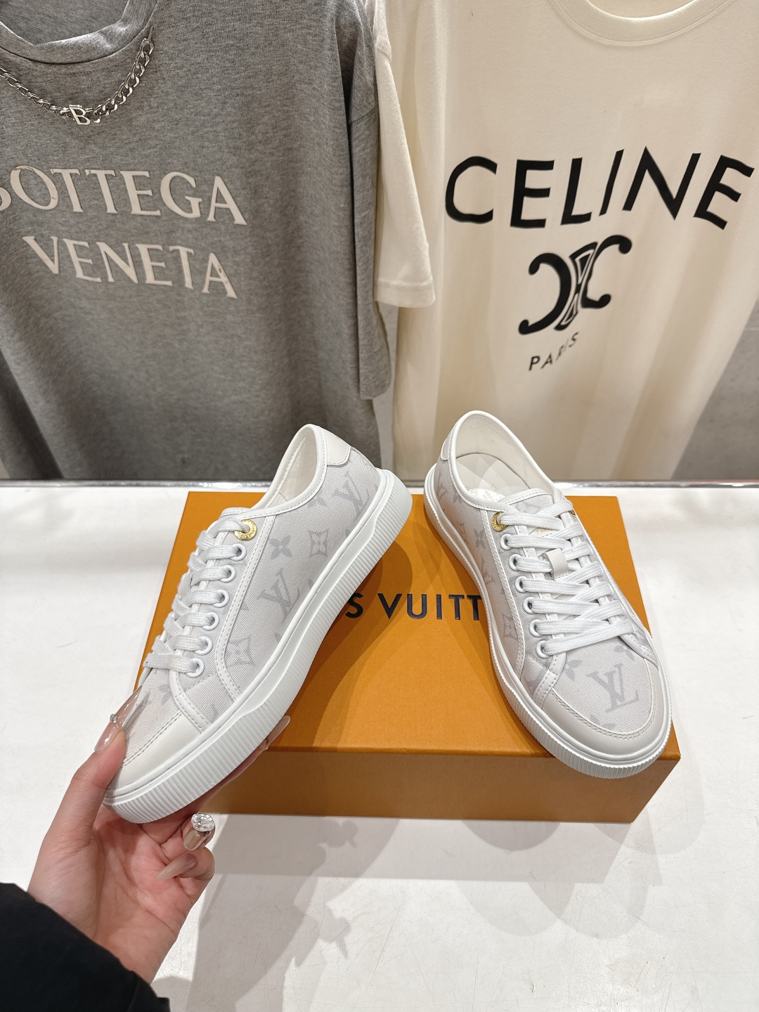 高版本出厂 LOUIS VUITTON～LV路易威登F057 L家驴牌最新款走秀款系列运动休闲鞋原版购入