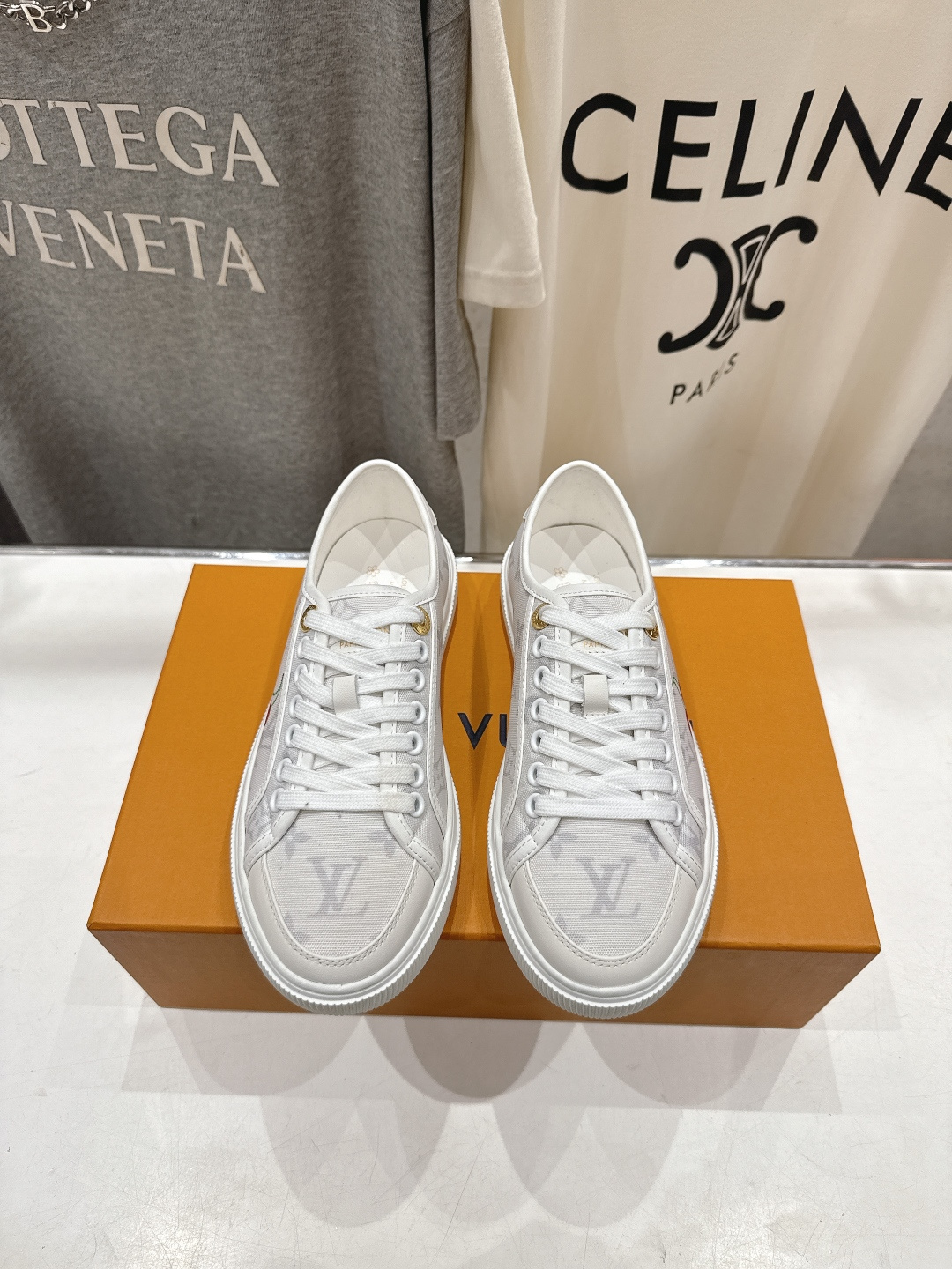 高版本出厂 LOUIS VUITTON～LV路易威登F057 L家驴牌最新款走秀款系列运动休闲鞋原版购入