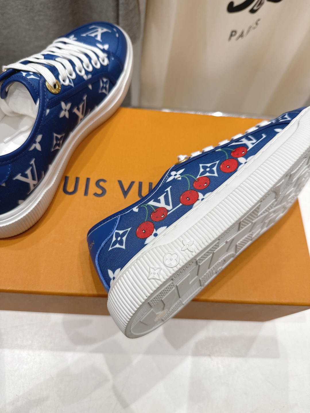 高版本出厂 LOUIS VUITTON～LV路易威登F057 L家驴牌最新款走秀款系列运动休闲鞋原版购入