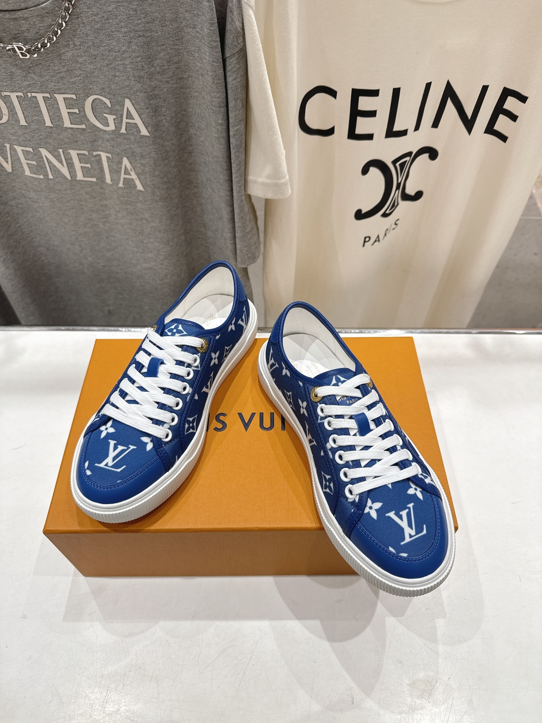 高版本出厂 LOUIS VUITTON～LV路易威登F057 L家驴牌最新款走秀款系列运动休闲鞋原版购入