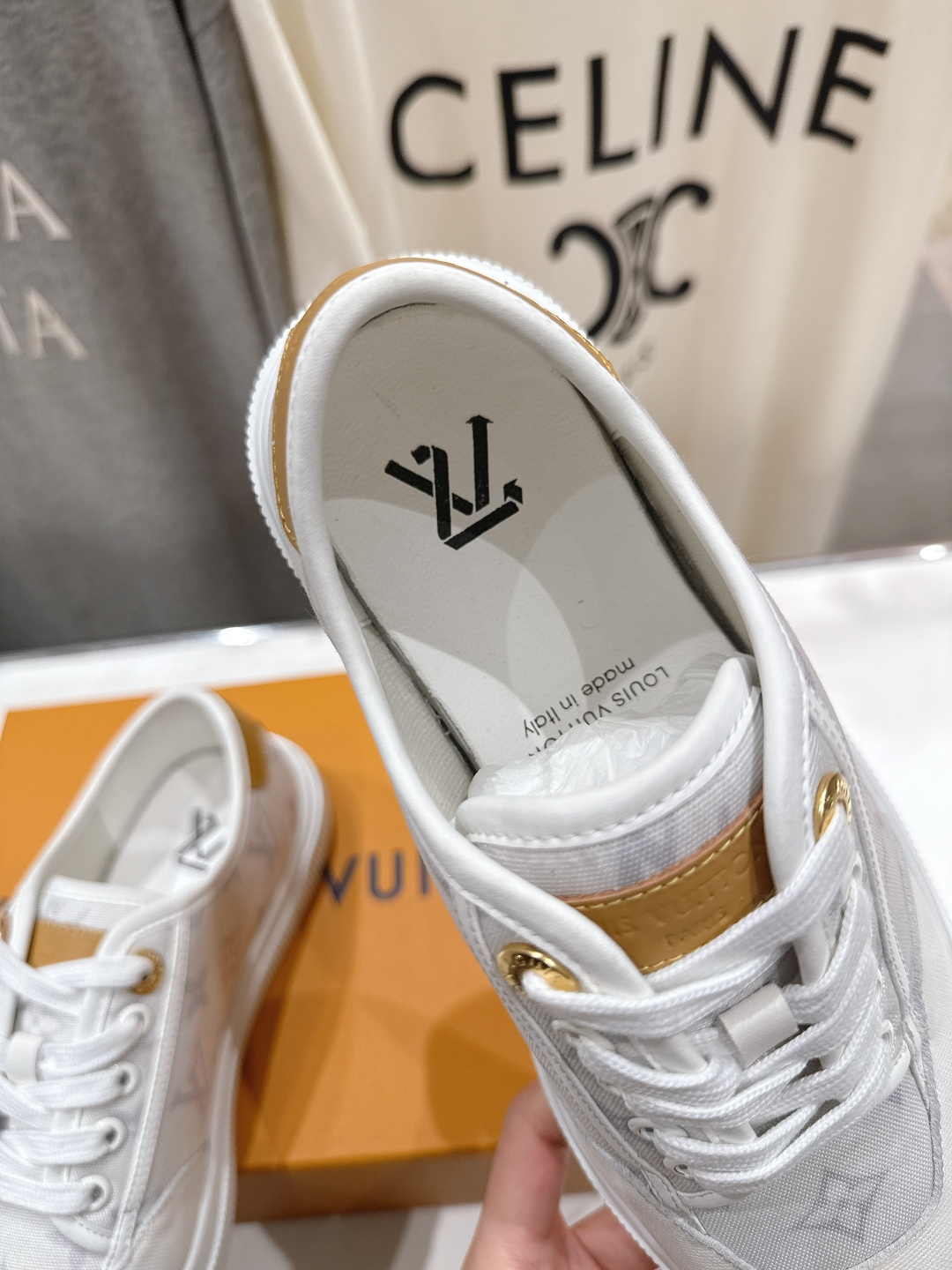 高版本出厂 LOUIS VUITTON～LV路易威登F057 L家驴牌最新款走秀款系列运动休闲鞋原版购入