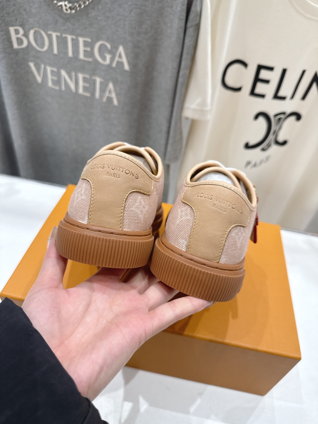 高版本出厂 LOUIS VUITTON～LV路易威登F057 L家驴牌最新款走秀款系列运动休闲鞋原版购入