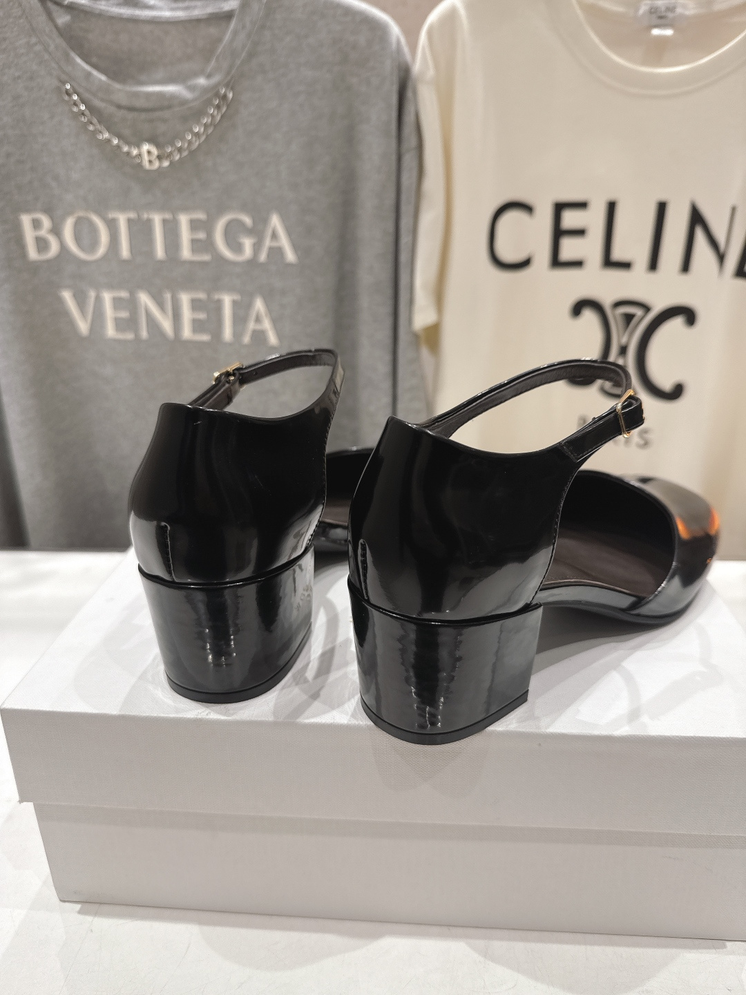 高版本出厂 the row 2026ss春夏爆款玛丽珍高跟鞋凉鞋非常舒服的高跟凉鞋，极简设计理念，版型显