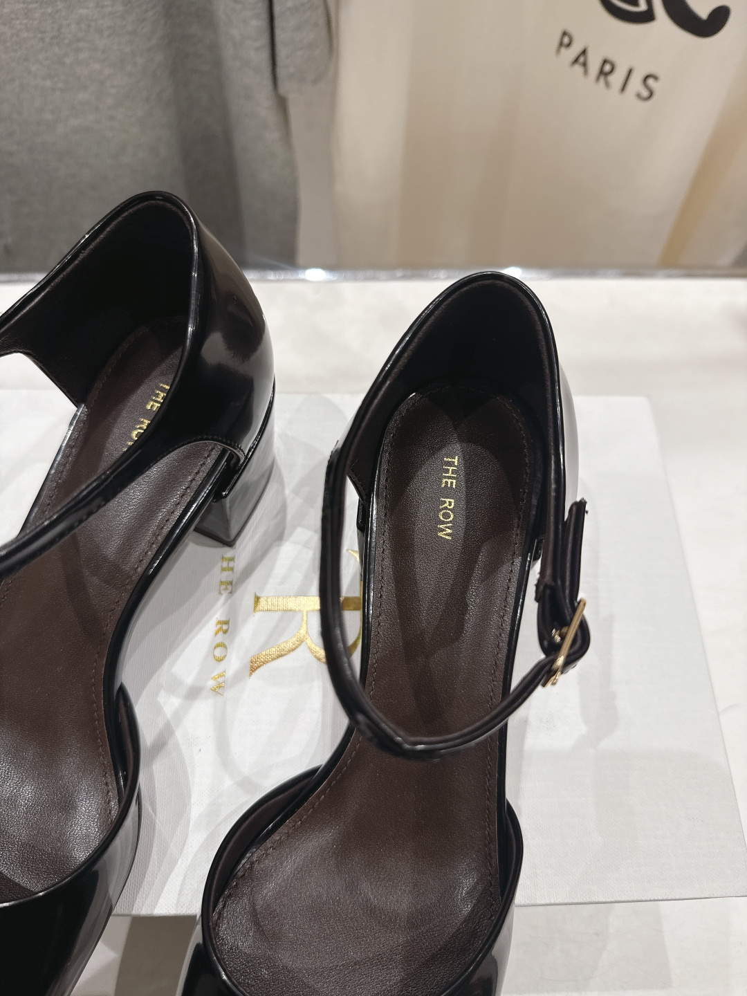 高版本出厂 the row 2026ss春夏爆款玛丽珍高跟鞋凉鞋非常舒服的高跟凉鞋，极简设计理念，版型显