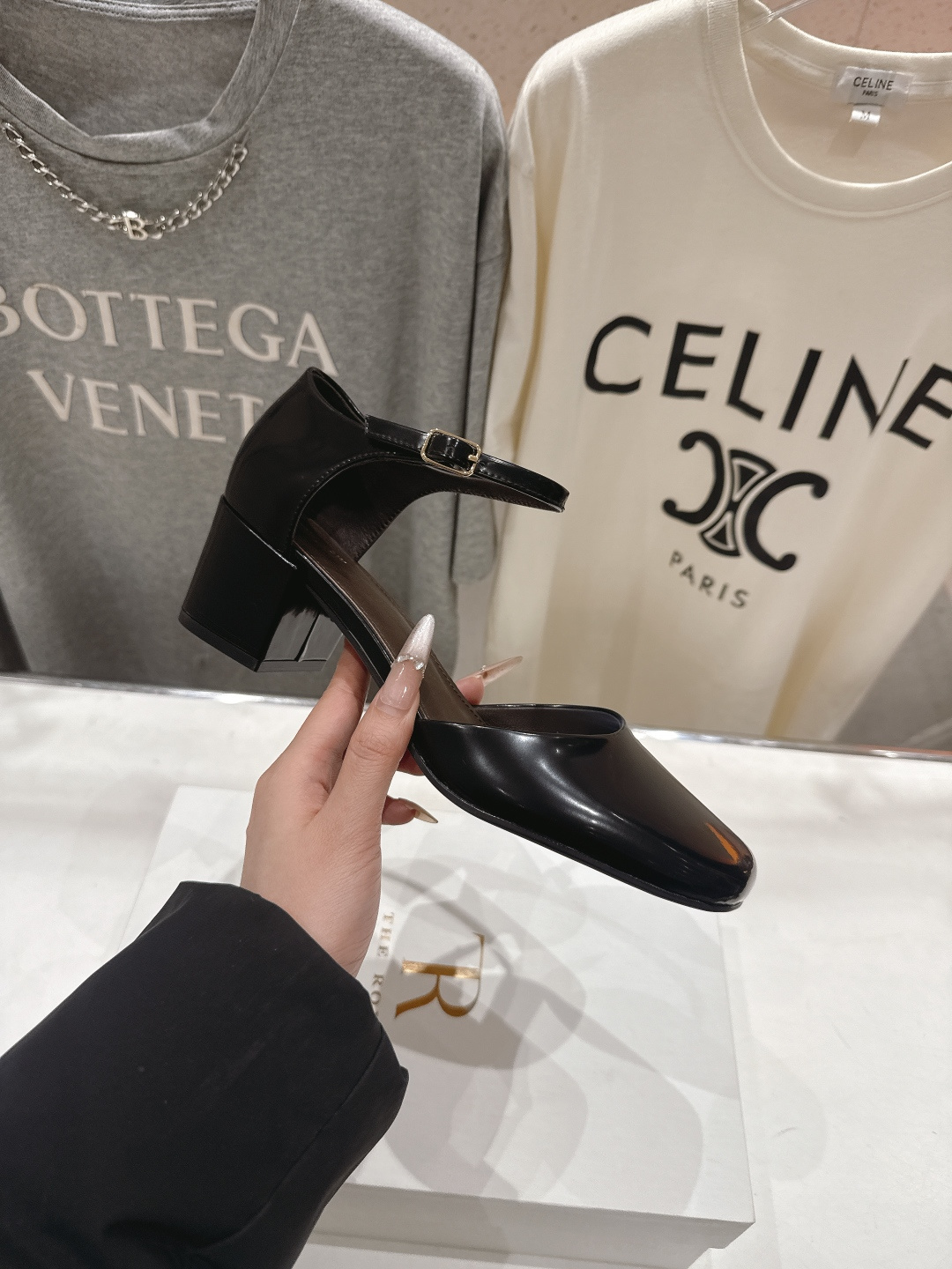 高版本出厂 the row 2026ss春夏爆款玛丽珍高跟鞋凉鞋非常舒服的高跟凉鞋，极简设计理念，版型显