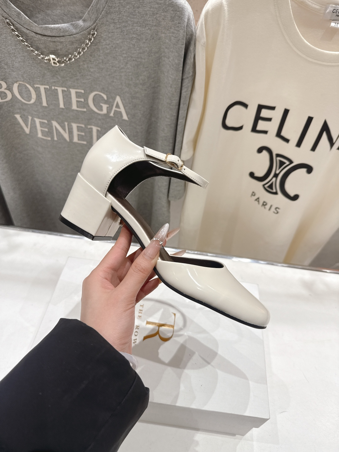 高版本出厂 the row 2026ss春夏爆款玛丽珍高跟鞋凉鞋非常舒服的高跟凉鞋，极简设计理念，版型显