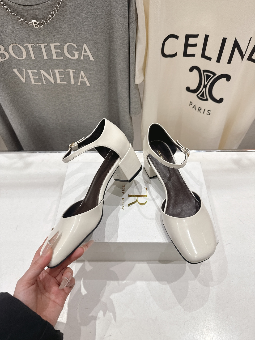 高版本出厂 the row 2026ss春夏爆款玛丽珍高跟鞋凉鞋非常舒服的高跟凉鞋，极简设计理念，版型显