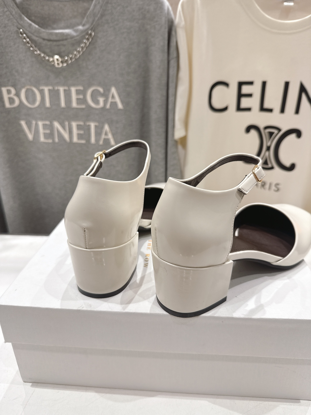 高版本出厂 the row 2026ss春夏爆款玛丽珍高跟鞋凉鞋非常舒服的高跟凉鞋，极简设计理念，版型显