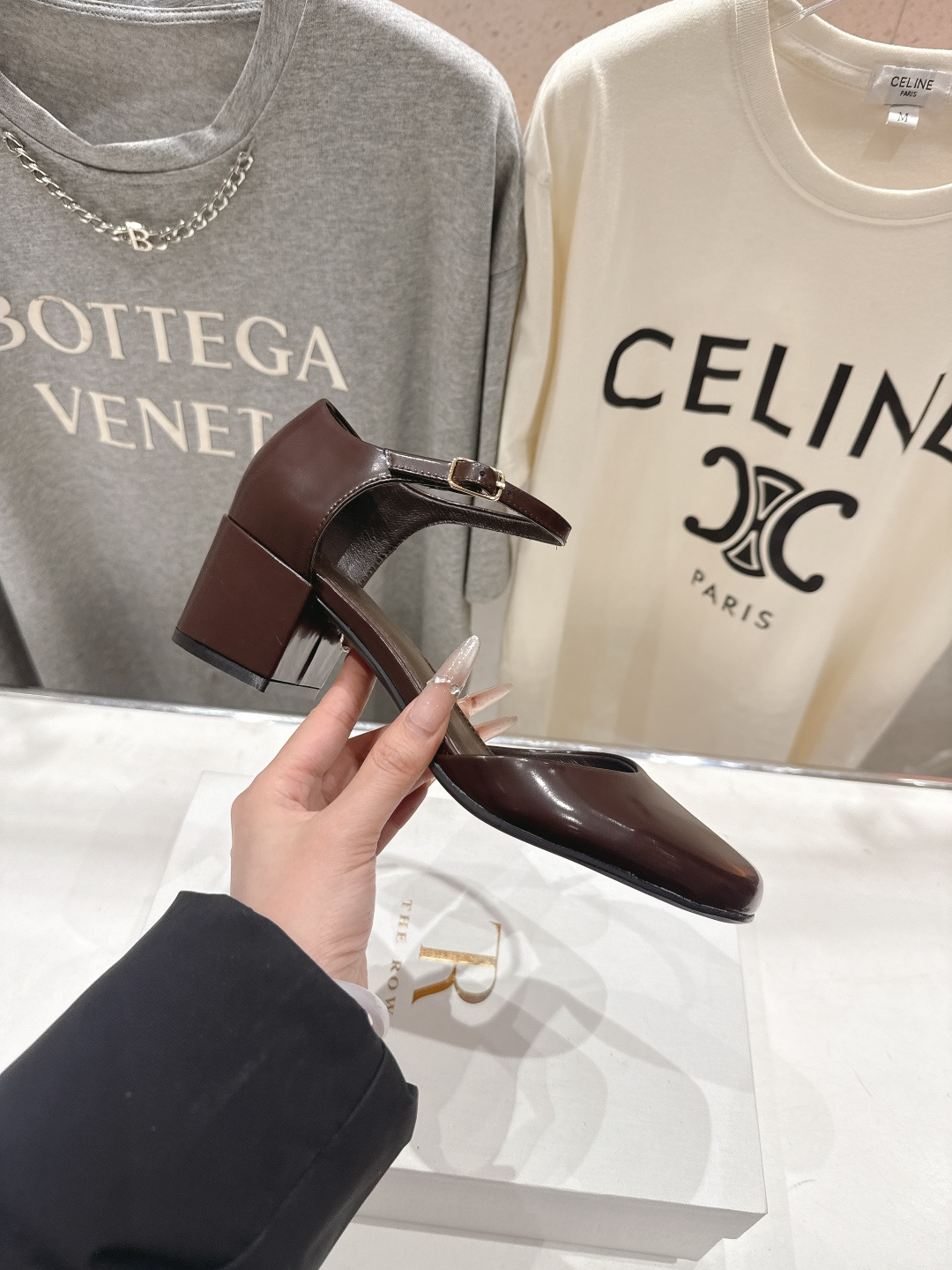 高版本出厂 the row 2026ss春夏爆款玛丽珍高跟鞋凉鞋非常舒服的高跟凉鞋，极简设计理念，版型显