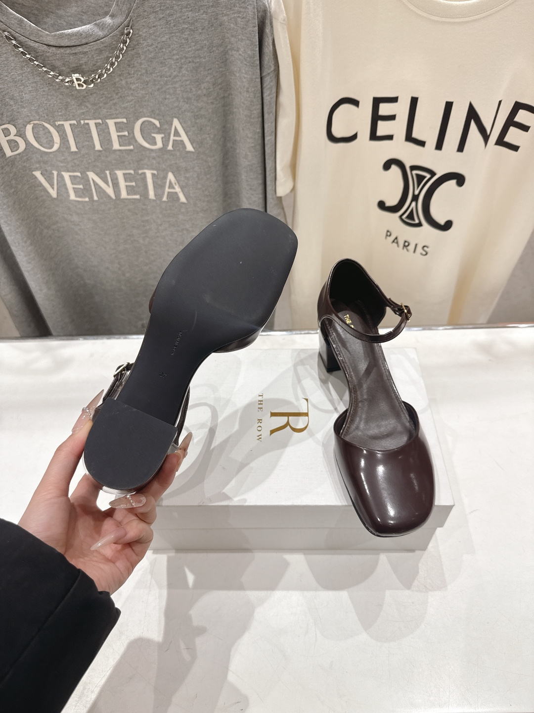 高版本出厂 the row 2026ss春夏爆款玛丽珍高跟鞋凉鞋非常舒服的高跟凉鞋，极简设计理念，版型显