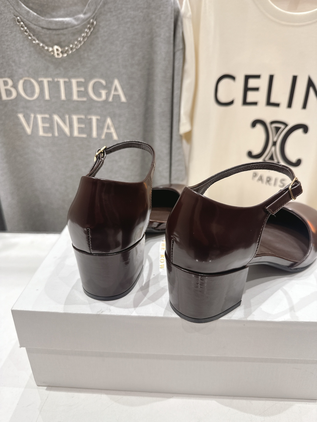 高版本出厂 the row 2026ss春夏爆款玛丽珍高跟鞋凉鞋非常舒服的高跟凉鞋，极简设计理念，版型显