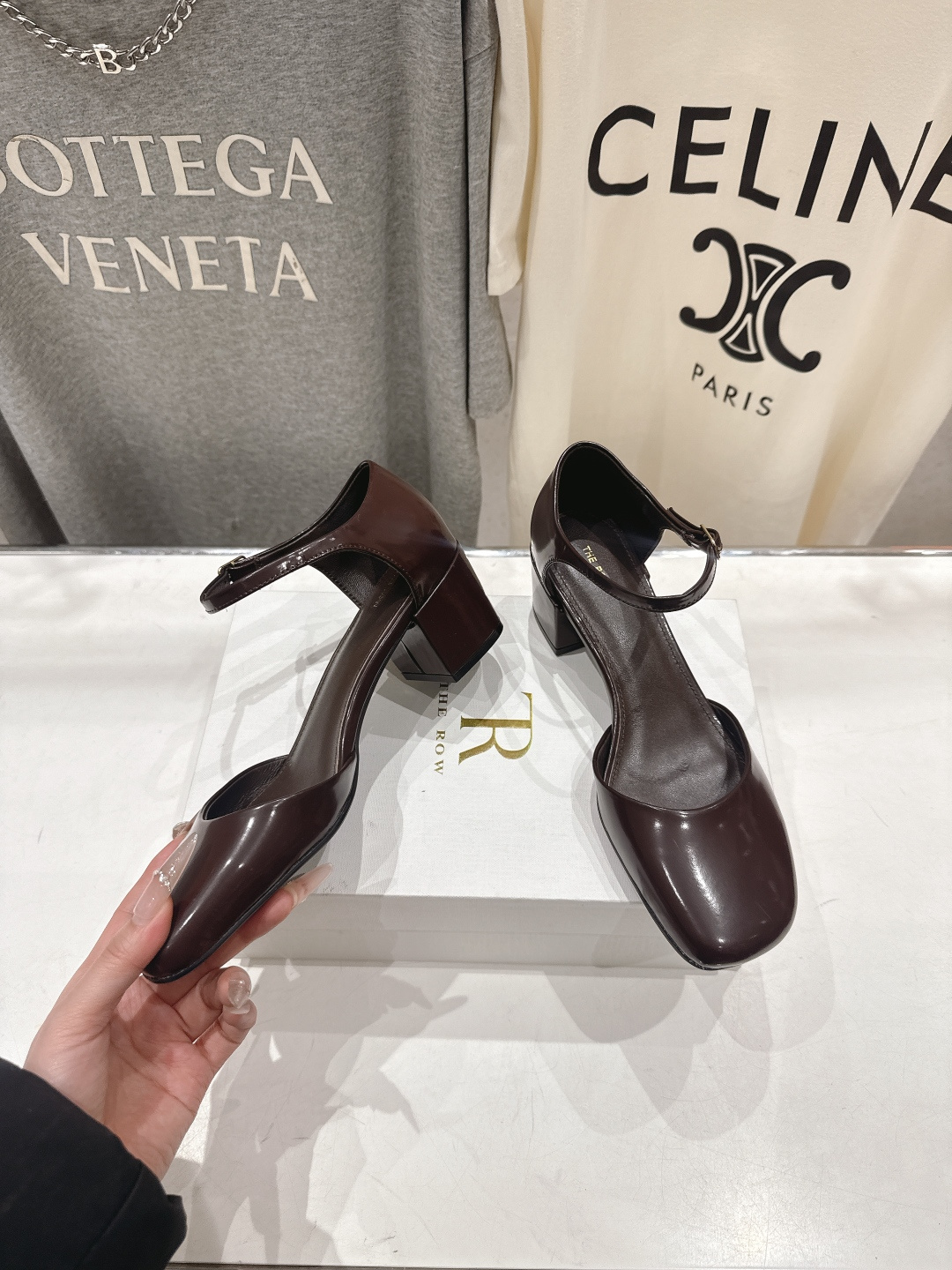 高版本出厂 the row 2026ss春夏爆款玛丽珍高跟鞋凉鞋非常舒服的高跟凉鞋，极简设计理念，版型显