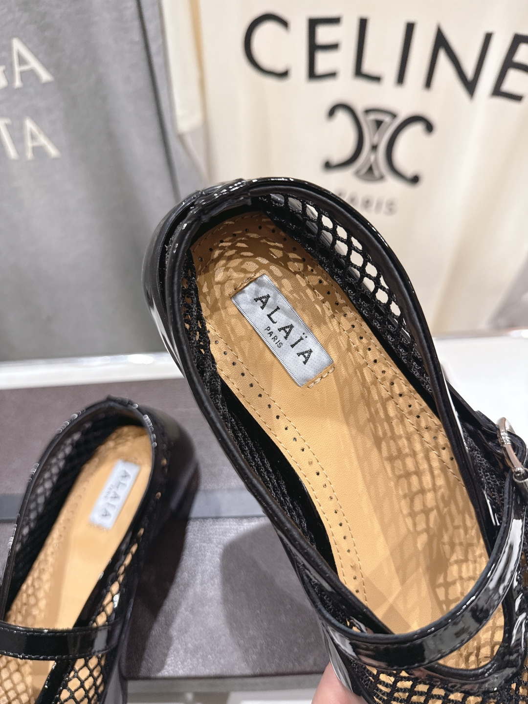 高版本出厂 独家新品 Alaia 阿莱亚26ss/ F013走秀款平底网面鞋芭蕾舞鞋 最近超火的一款平底