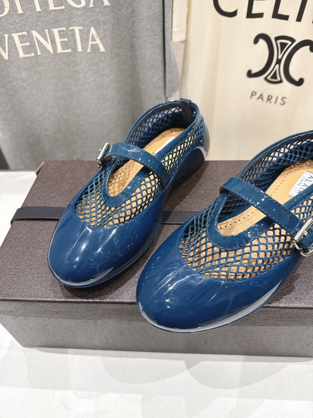 高版本出厂 独家新品 Alaia 阿莱亚26ss/ F013走秀款平底网面鞋芭蕾舞鞋 最近超火的一款平底