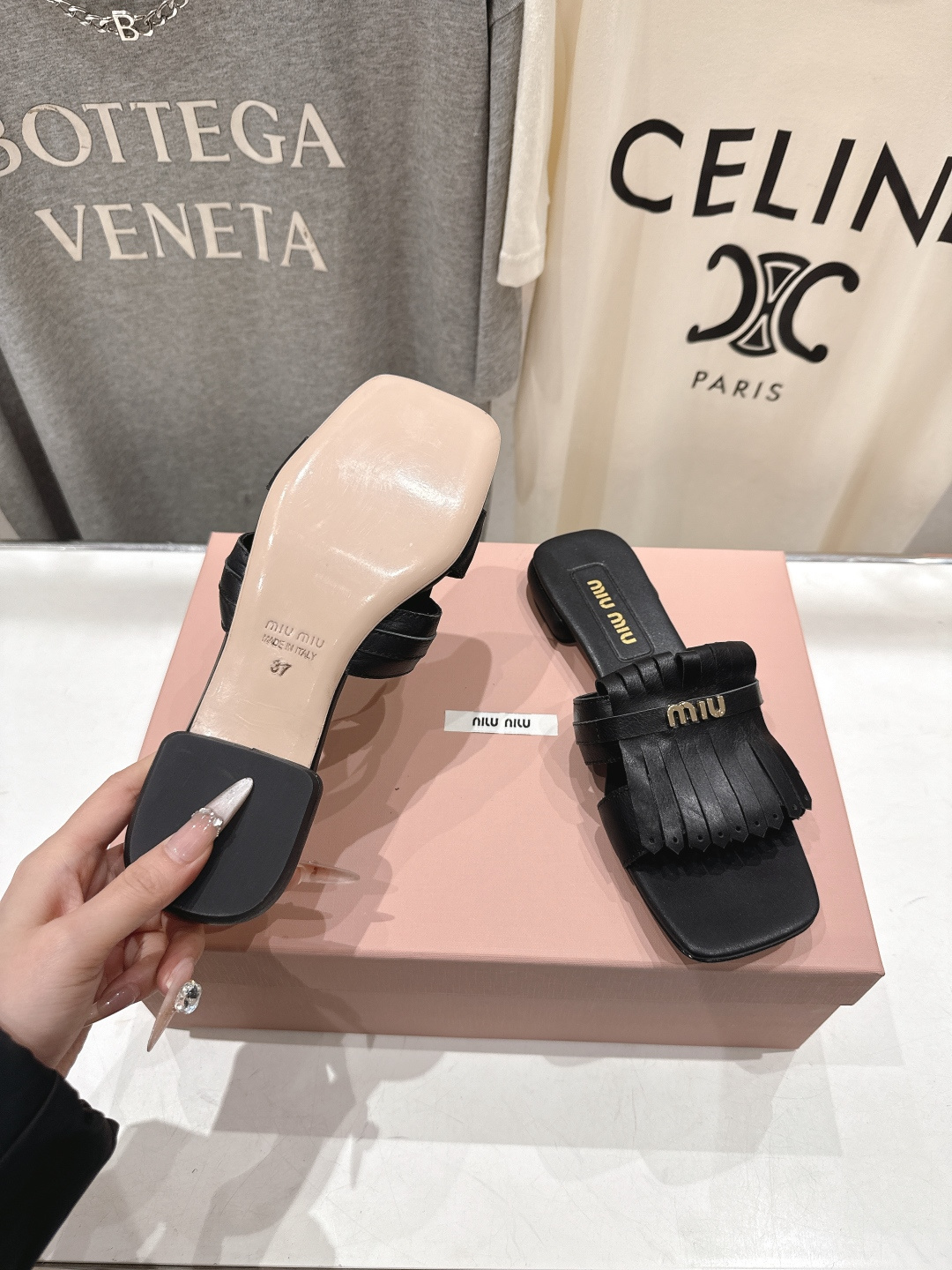 高版本出厂 MiuMiu*缪缪F032 2026ss春夏新款平底流苏凉鞋拖鞋Zp开发 原版拆卸 秒杀市面