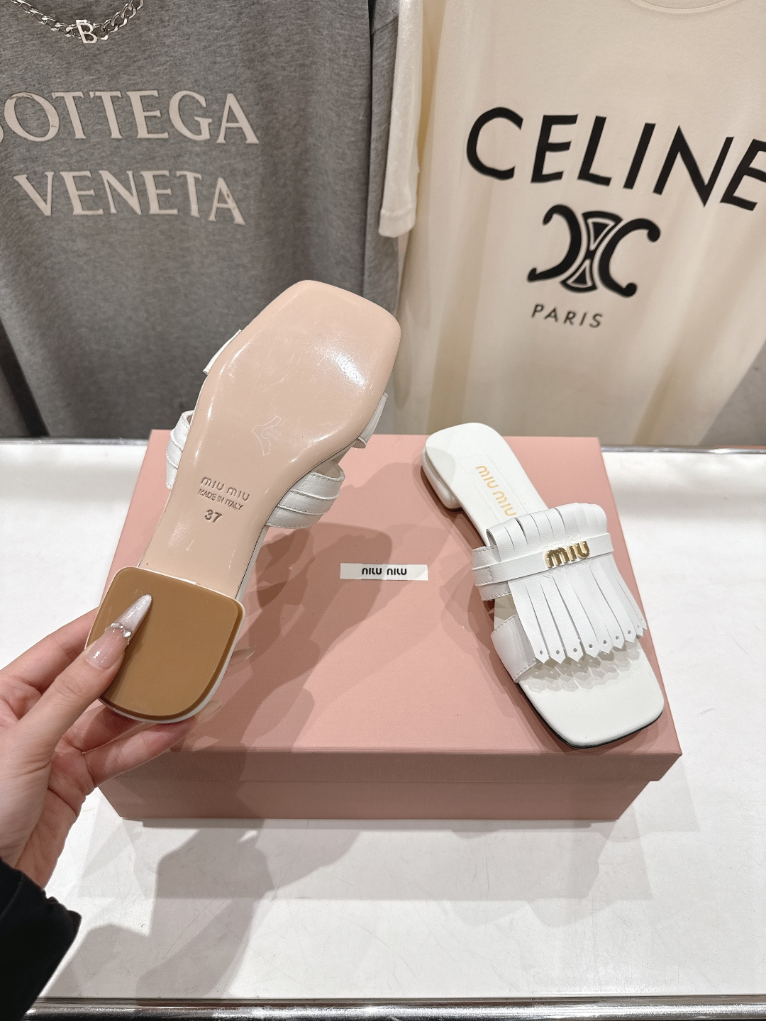 高版本出厂 MiuMiu*缪缪F032 2026ss春夏新款平底流苏凉鞋拖鞋Zp开发 原版拆卸 秒杀市面
