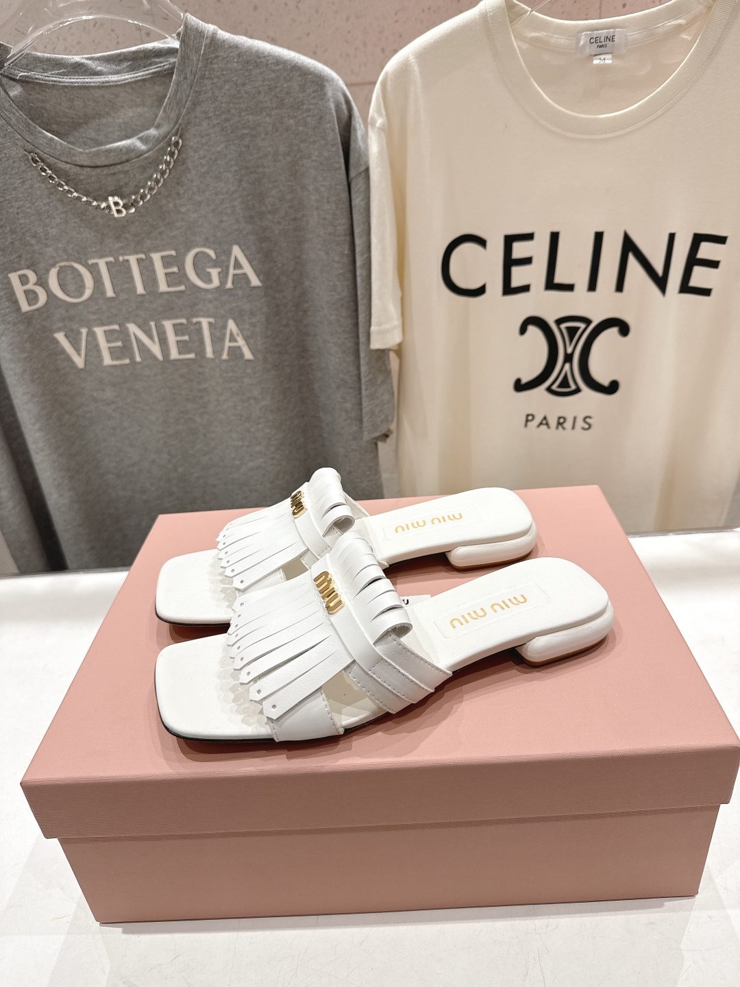 高版本出厂 MiuMiu*缪缪F032 2026ss春夏新款平底流苏凉鞋拖鞋Zp开发 原版拆卸 秒杀市面