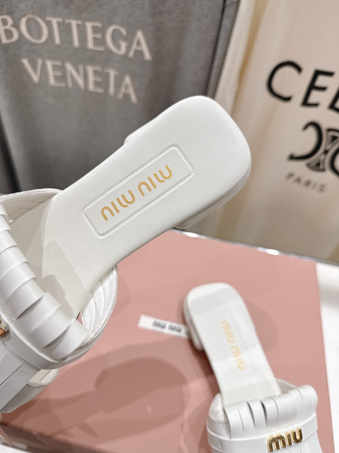 高版本出厂 MiuMiu*缪缪F032 2026ss春夏新款平底流苏凉鞋拖鞋Zp开发 原版拆卸 秒杀市面