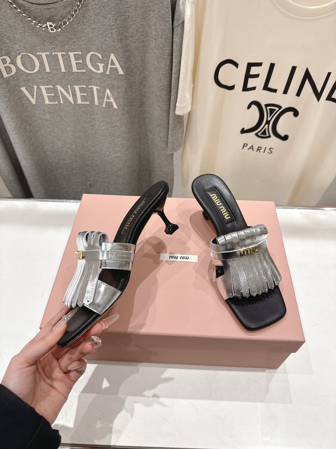 高版本出厂 MiuMiu*缪缪F032 2026ss春夏新款高跟流苏凉鞋拖鞋Zp开发 原版拆卸 秒杀市面