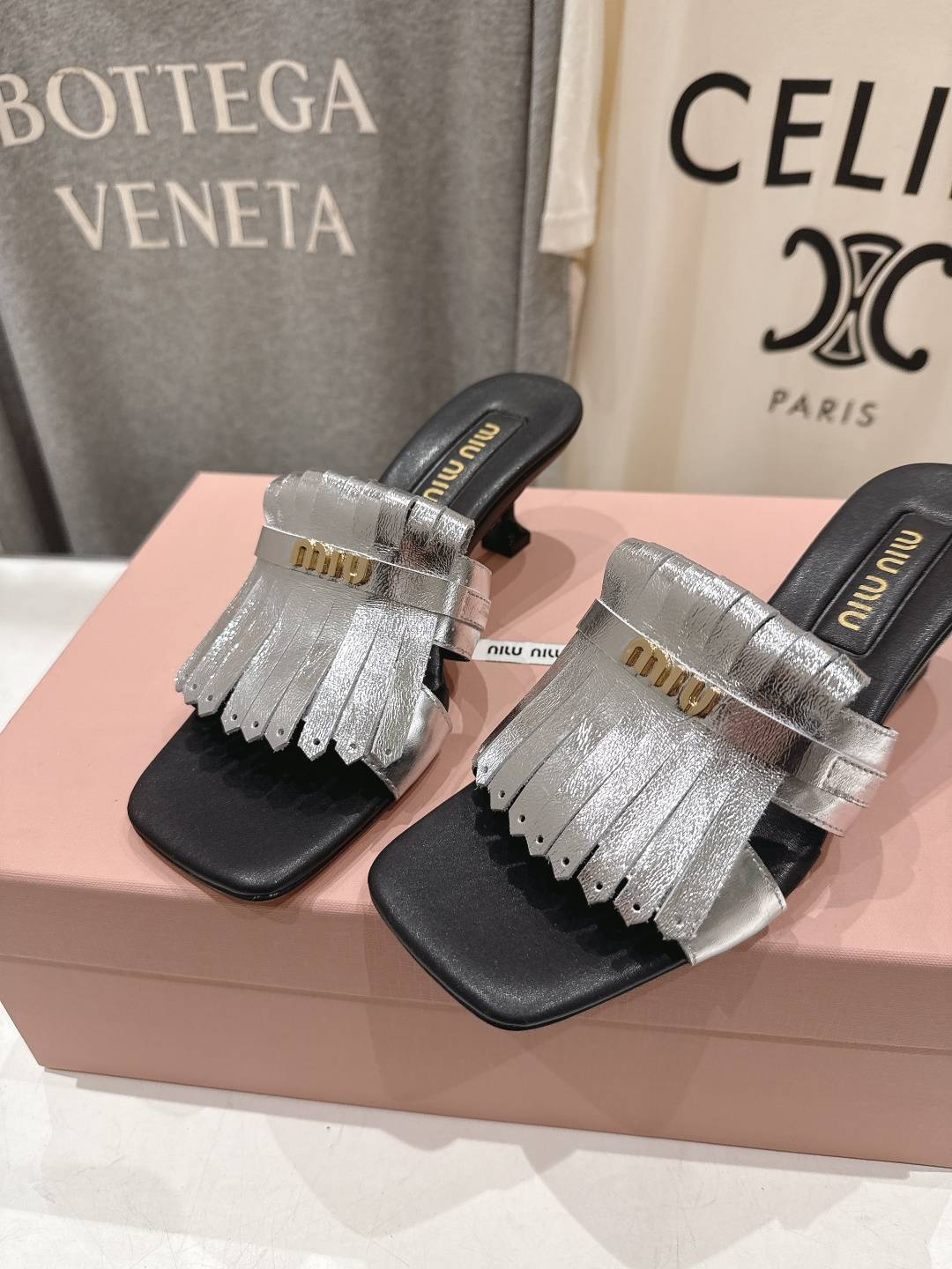 高版本出厂 MiuMiu*缪缪F032 2026ss春夏新款高跟流苏凉鞋拖鞋Zp开发 原版拆卸 秒杀市面