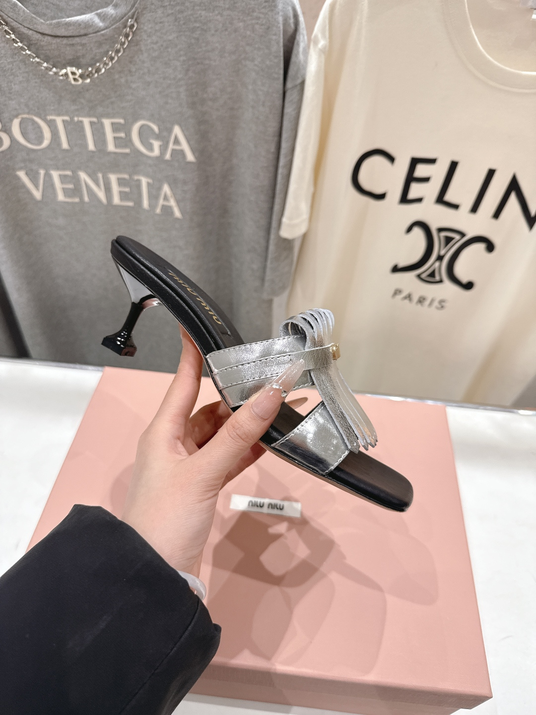 高版本出厂 MiuMiu*缪缪F032 2026ss春夏新款高跟流苏凉鞋拖鞋Zp开发 原版拆卸 秒杀市面