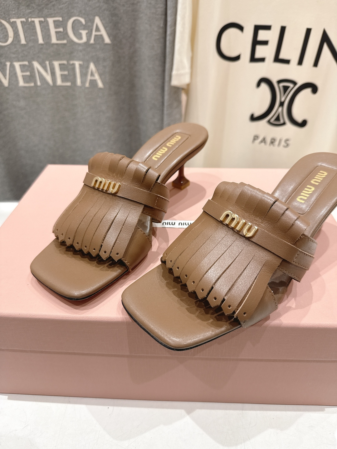 高版本出厂 MiuMiu*缪缪F032 2026ss春夏新款高跟流苏凉鞋拖鞋Zp开发 原版拆卸 秒杀市面