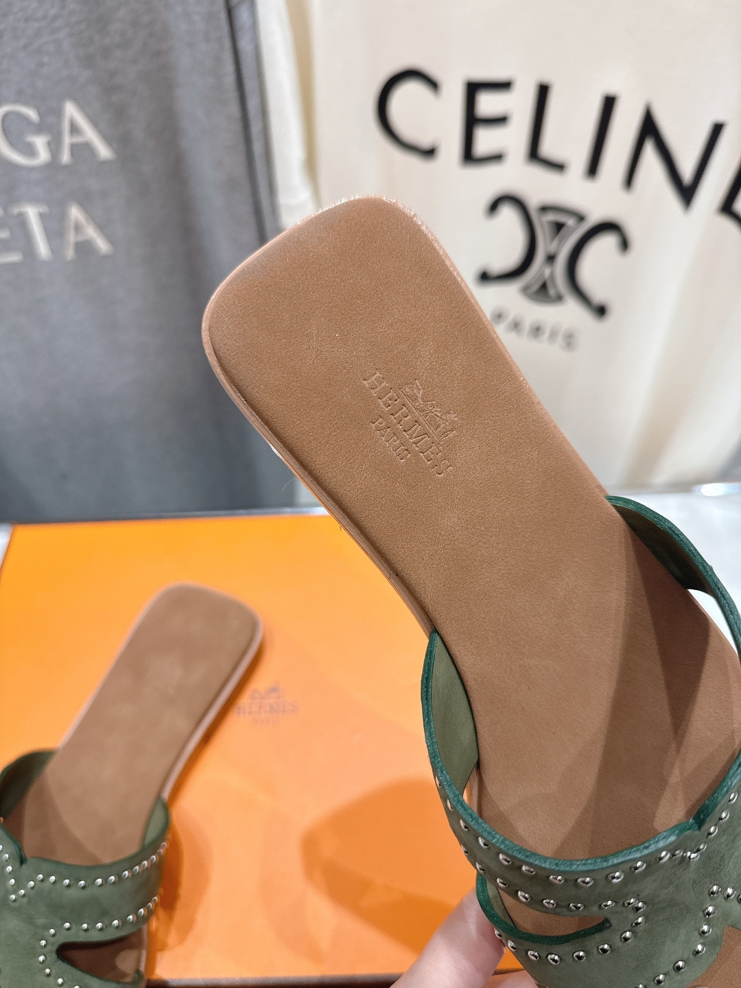 高版本出厂 HERMES*✈️爱马仕F032 H家2026ss最新夏季升级版经典款平底H拖鞋🇮🇹度假旅游