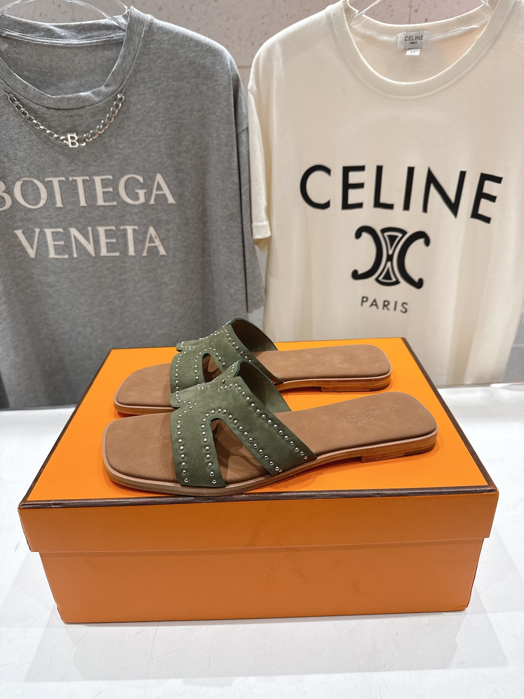 高版本出厂 HERMES*✈️爱马仕F032 H家2026ss最新夏季升级版经典款平底H拖鞋🇮🇹度假旅游