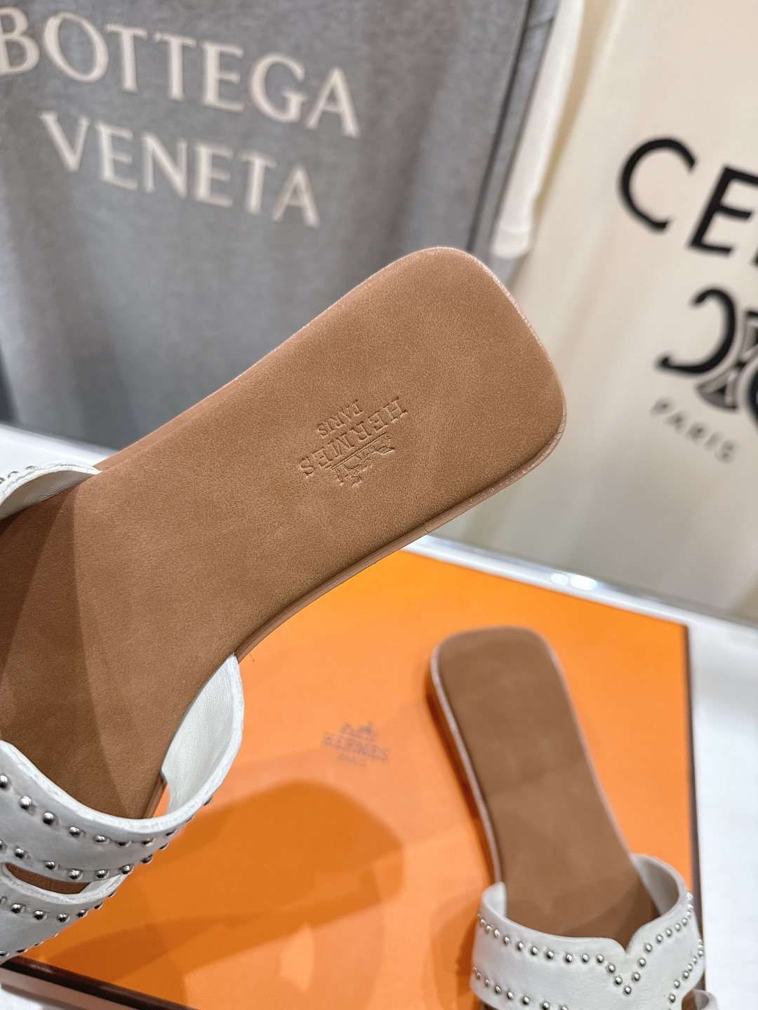 高版本出厂 HERMES*✈️爱马仕F032 H家2026ss最新夏季升级版经典款平底H拖鞋🇮🇹度假旅游