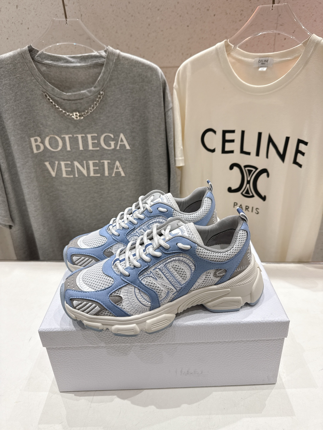 市场高版本 Dior*迪奥D家2026ss新款新色厚底休闲运动鞋老爹鞋，融入d家高定精神诠释经典跑鞋！原