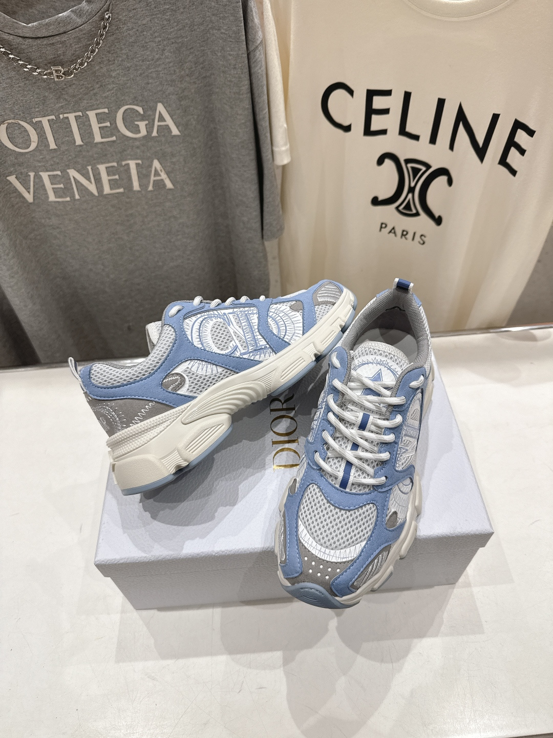 市场高版本 Dior*迪奥D家2026ss新款新色厚底休闲运动鞋老爹鞋，融入d家高定精神诠释经典跑鞋！原