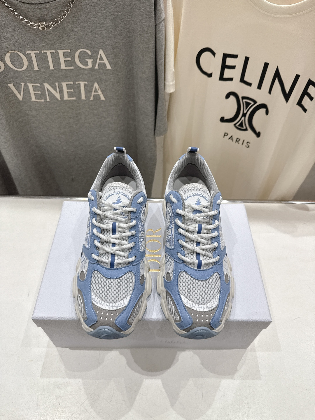 市场高版本 Dior*迪奥D家2026ss新款新色厚底休闲运动鞋老爹鞋，融入d家高定精神诠释经典跑鞋！原