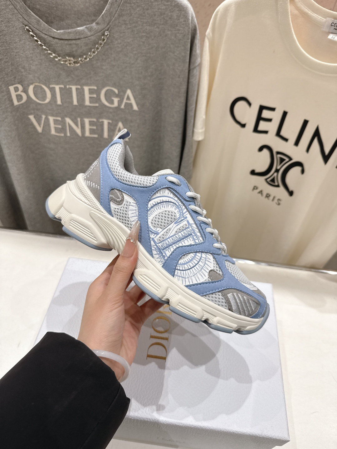 市场高版本 Dior*迪奥D家2026ss新款新色厚底休闲运动鞋老爹鞋，融入d家高定精神诠释经典跑鞋！原