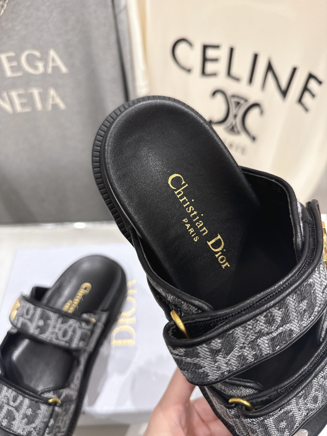 高版本出厂 【高品质】Dior*迪奥F019 D家2026ss春夏新款魔术贴沙滩拖鞋凉鞋～经典版型 搭配