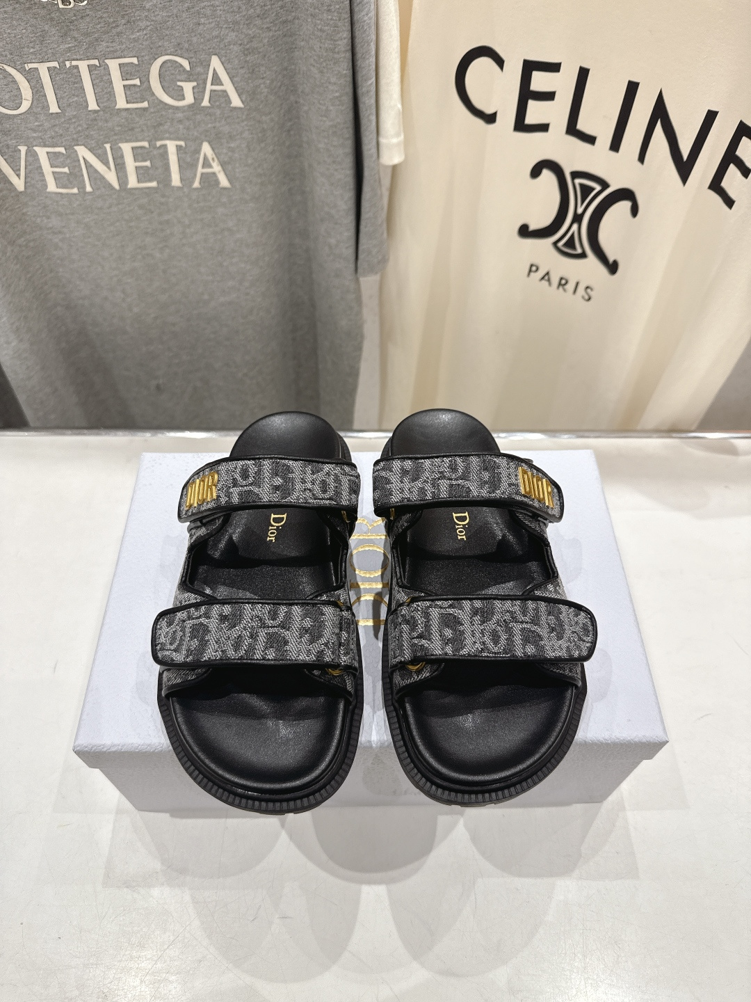 高版本出厂 【高品质】Dior*迪奥F019 D家2026ss春夏新款魔术贴沙滩拖鞋凉鞋～经典版型 搭配