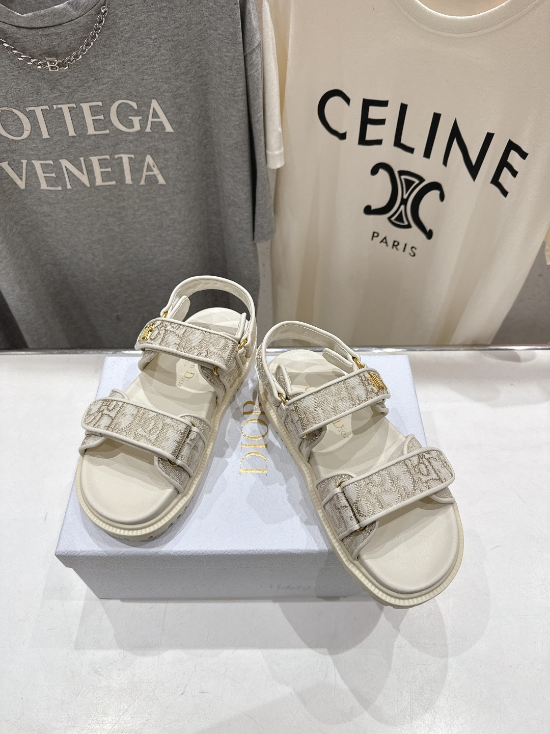 高版本出厂 【高品质】Dior*迪奥F019 D家2026ss春夏新款魔术贴沙滩凉鞋～经典版型 搭配贴合