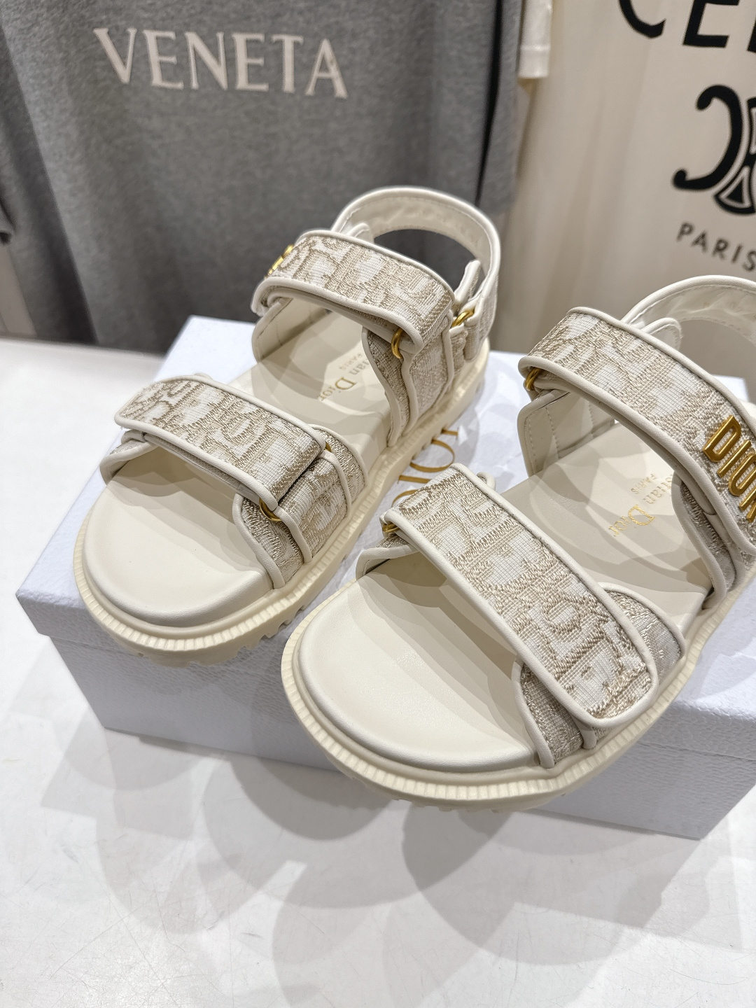 高版本出厂 【高品质】Dior*迪奥F019 D家2026ss春夏新款魔术贴沙滩凉鞋～经典版型 搭配贴合