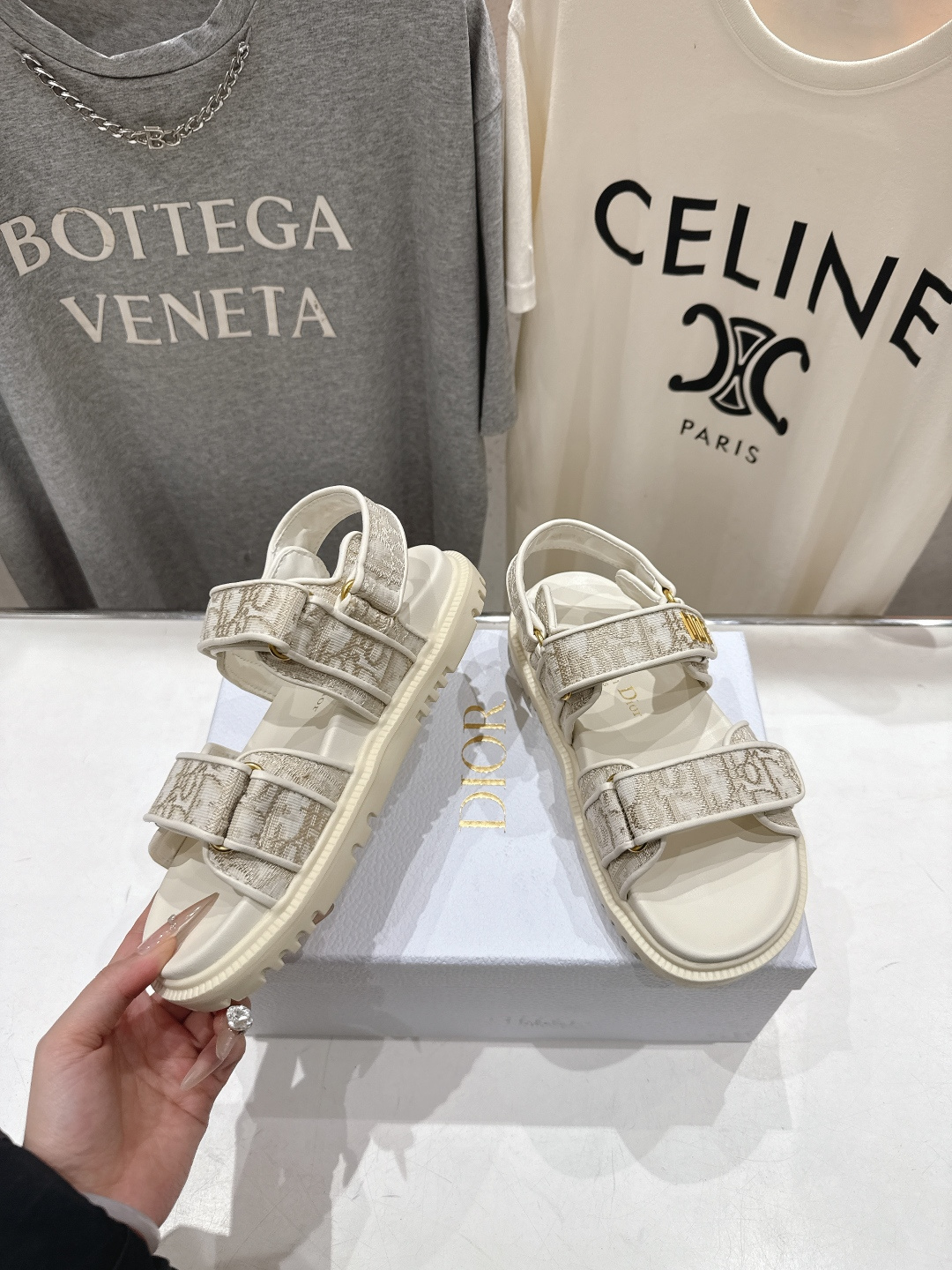 高版本出厂 【高品质】Dior*迪奥F019 D家2026ss春夏新款魔术贴沙滩凉鞋～经典版型 搭配贴合