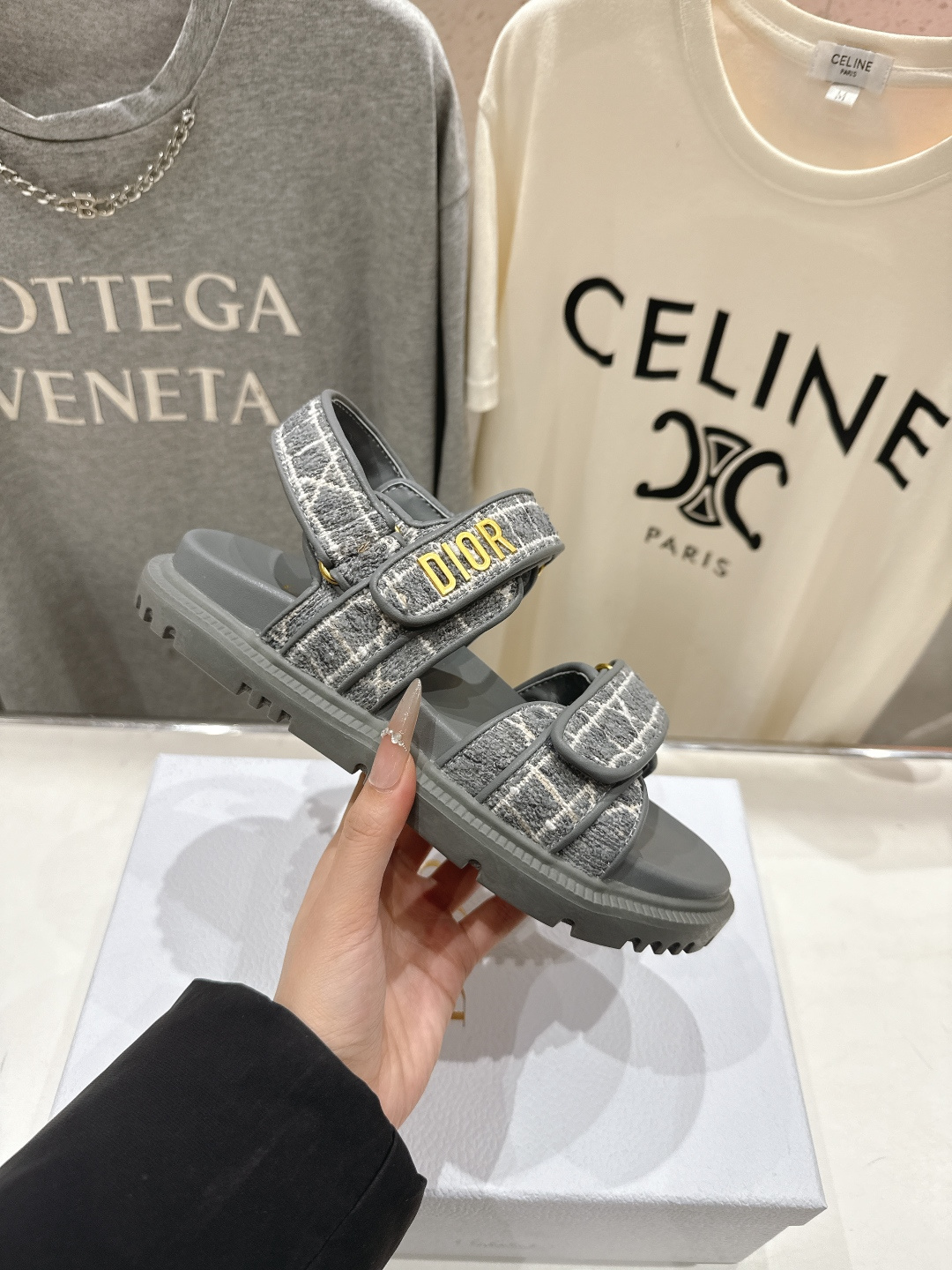 高版本出厂 【高品质】Dior*迪奥F019 D家2026ss春夏新款魔术贴沙滩凉鞋～经典版型 搭配贴合