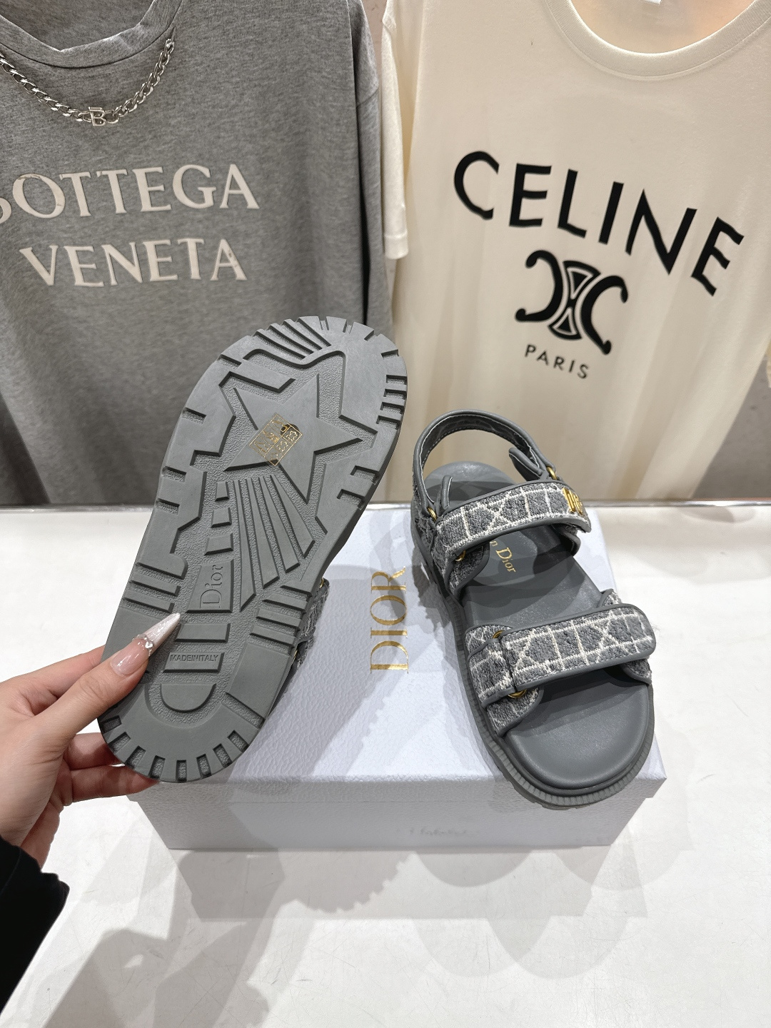 高版本出厂 【高品质】Dior*迪奥F019 D家2026ss春夏新款魔术贴沙滩凉鞋～经典版型 搭配贴合