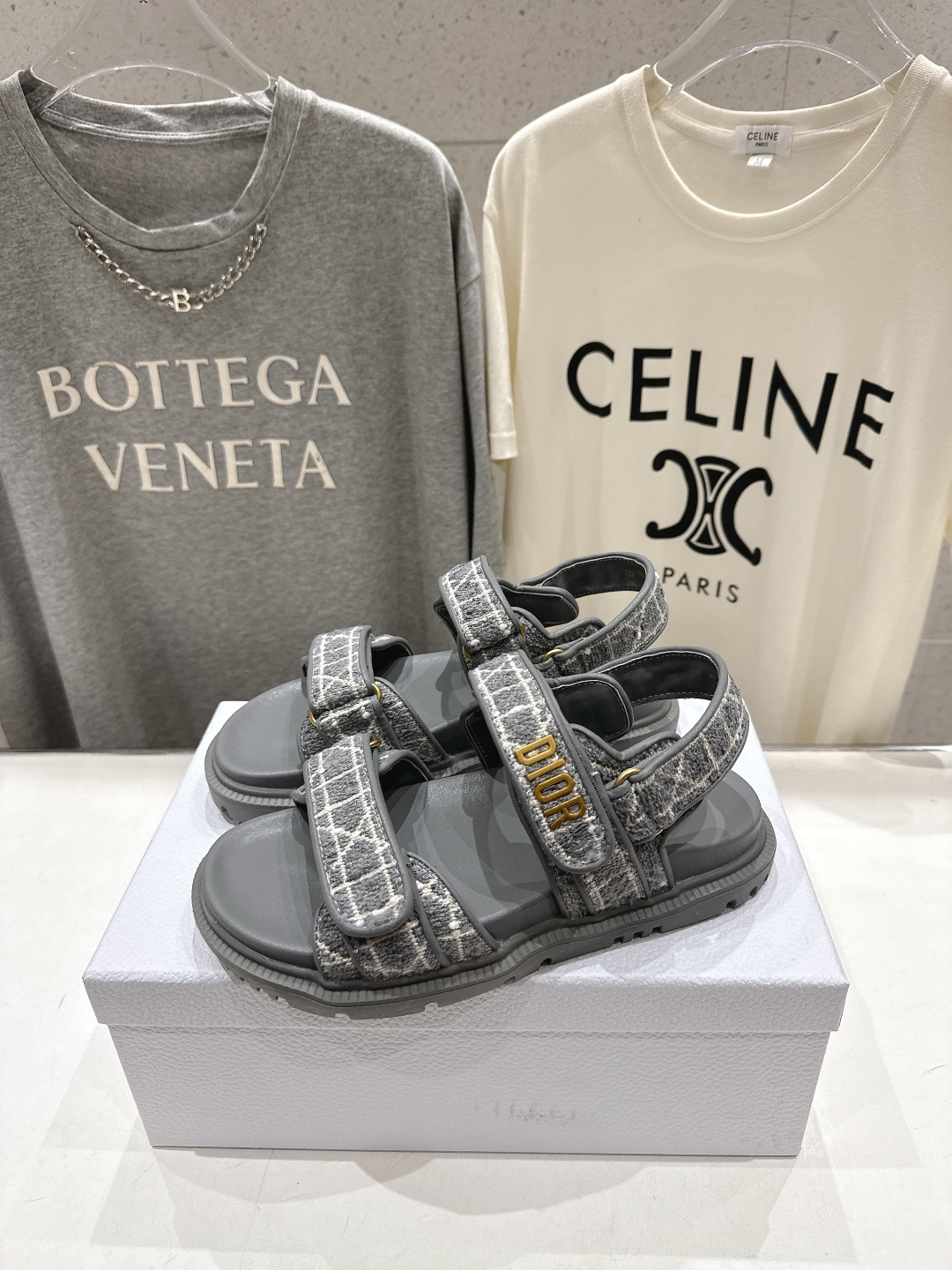 高版本出厂 【高品质】Dior*迪奥F019 D家2026ss春夏新款魔术贴沙滩凉鞋～经典版型 搭配贴合