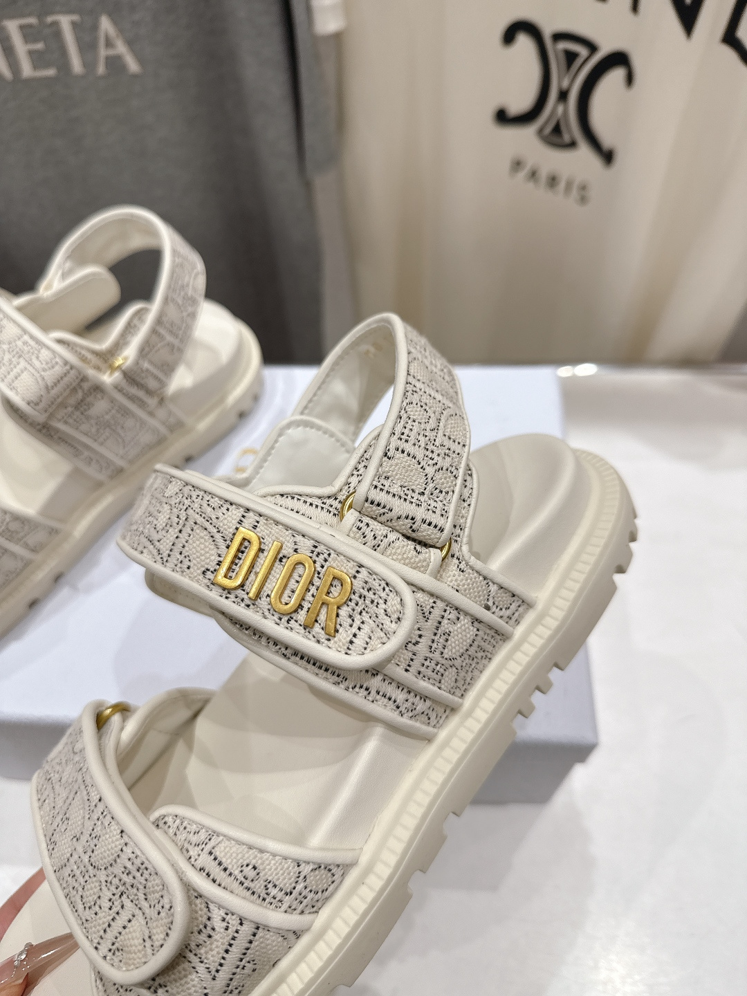 高版本出厂 【高品质】Dior*迪奥F019 D家2026ss春夏新款魔术贴沙滩凉鞋～经典版型 搭配贴合