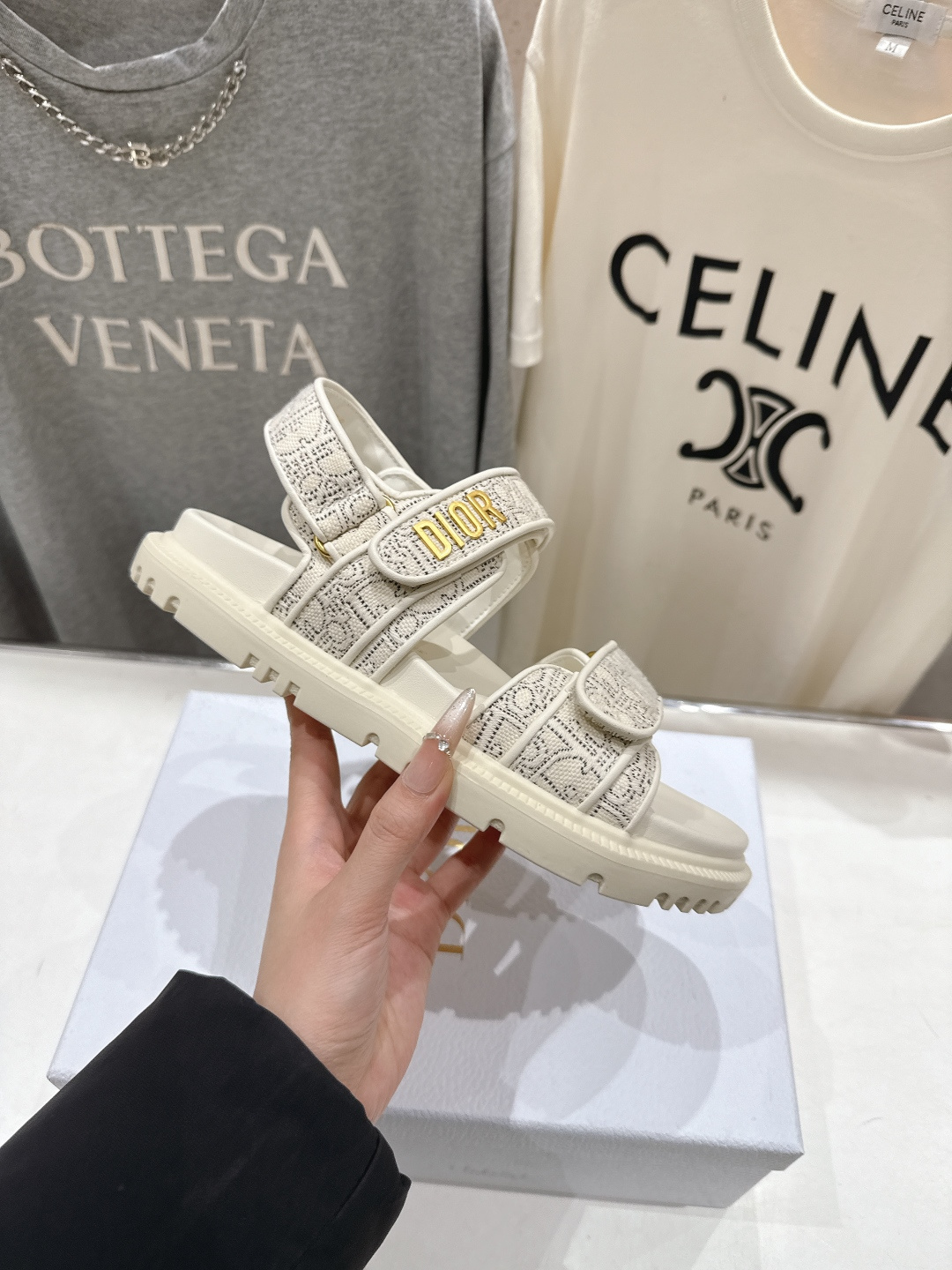 高版本出厂 【高品质】Dior*迪奥F019 D家2026ss春夏新款魔术贴沙滩凉鞋～经典版型 搭配贴合