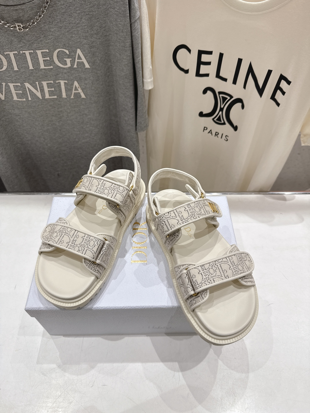 高版本出厂 【高品质】Dior*迪奥F019 D家2026ss春夏新款魔术贴沙滩凉鞋～经典版型 搭配贴合