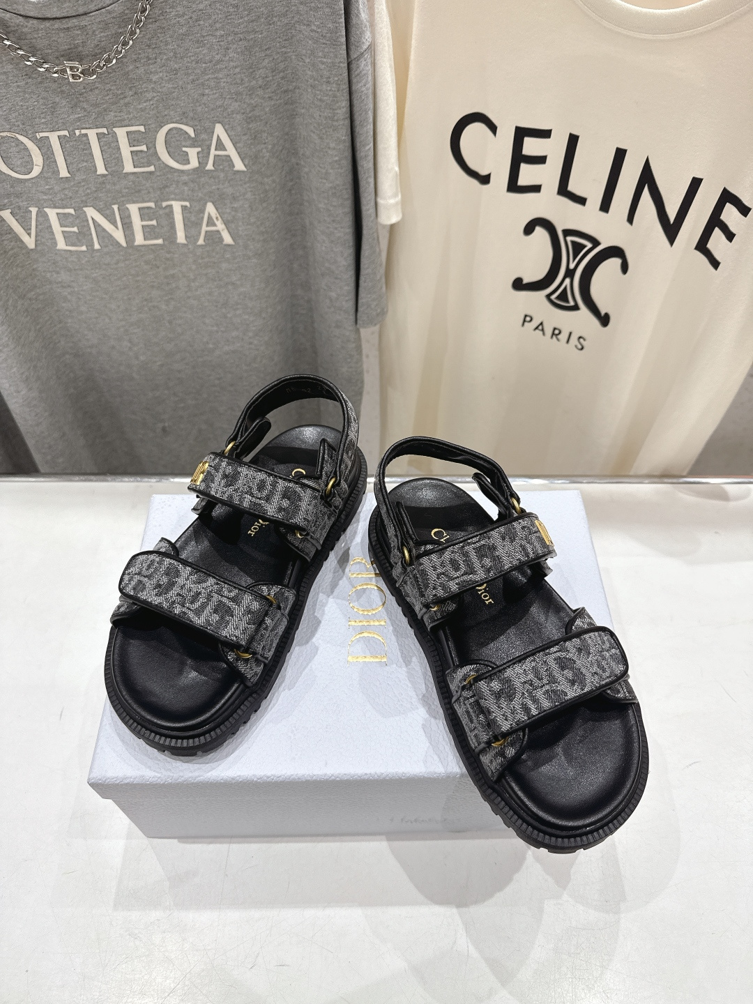 高版本出厂 【高品质】Dior*迪奥F019 D家2026ss春夏新款魔术贴沙滩凉鞋～经典版型 搭配贴合