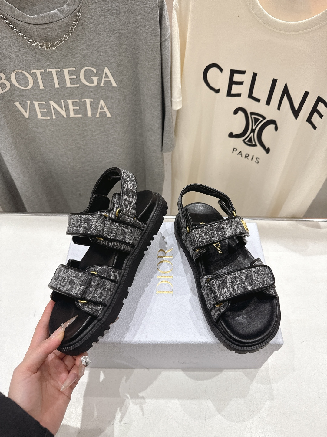 高版本出厂 【高品质】Dior*迪奥F019 D家2026ss春夏新款魔术贴沙滩凉鞋～经典版型 搭配贴合