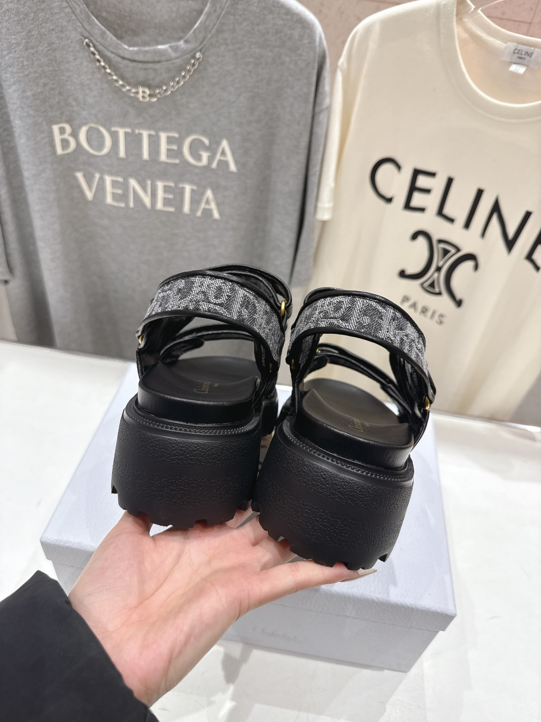 高版本出厂 【高品质】Dior*迪奥F019 D家2026ss春夏新款魔术贴厚底沙滩凉鞋～经典版型 搭配